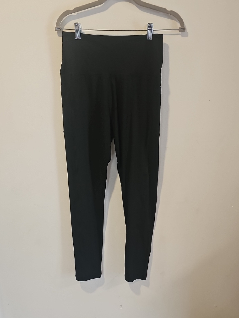 Source Unknown Black High-Waist Leggings